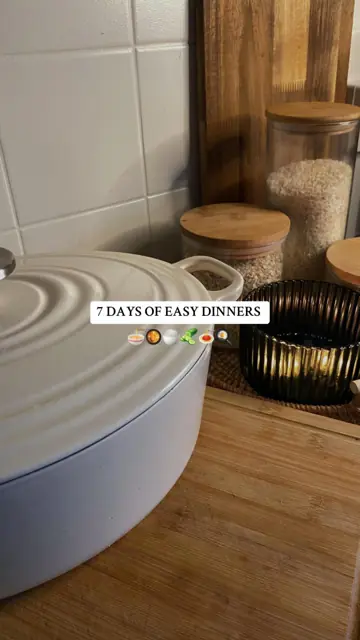 First slide: 7 DAYS OF EASY DINNERS / 🍜🥘🍚🥒🍝🍳